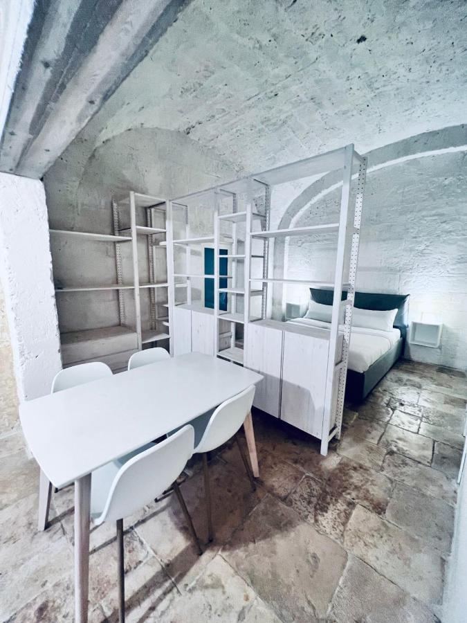 Ferienwohnung Dante'S Patio Bari Exterior foto